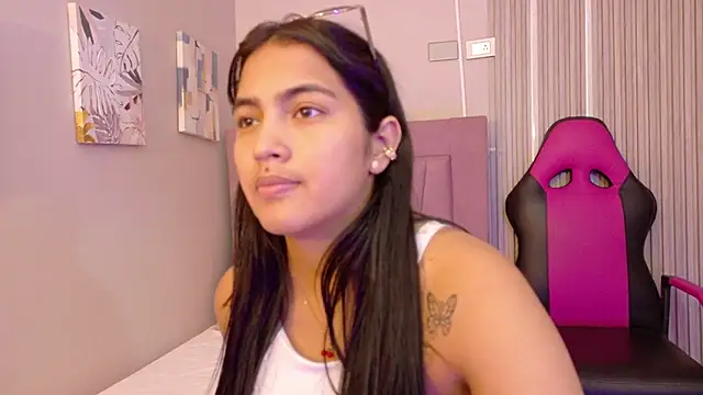 Snapshot of AlanaBlair_ chatting on February 2026 12:26:02 PM AlanaBlair online show from February 2026 12:26:02 PM