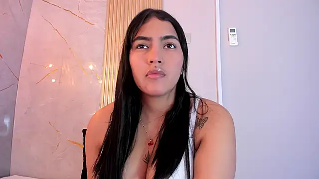 Snapshot of AlanaBlair_ chatting on February 2026 07:34:02 PM AlanaBlair online show from February 2026 07:34:02 PM