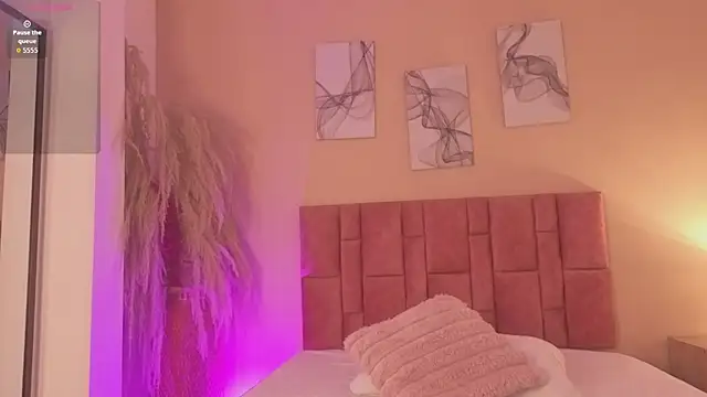 emmy danielss online show from July 2026 11:04:01 AM