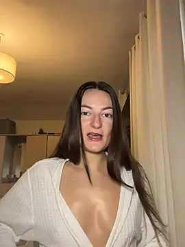 MiaLovesxx online show from January 2026 11:26:01 AM