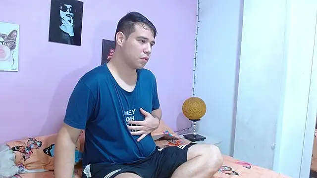 Snapshot of queen_night19 chatting on January 2026 12:54:01 PM queen night19 online show from January 2026 12:54:01 PM