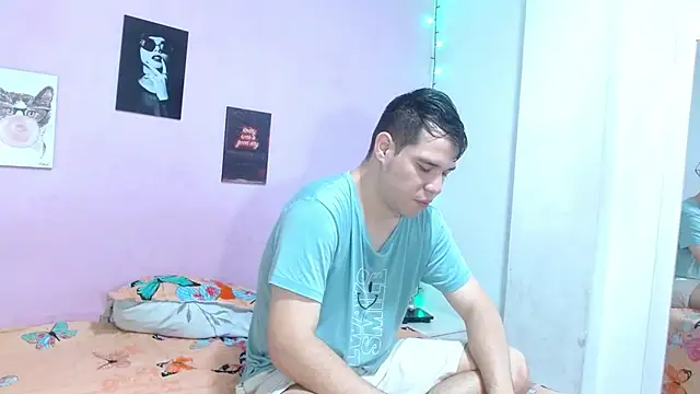 Snapshot of queen_night19 chatting on January 2026 01:50:01 PM queen night19 online show from January 2026 01:50:01 PM