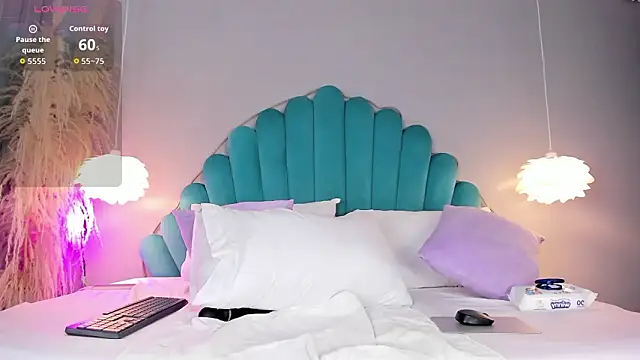 Snapshot of EmmaStonn_ chatting on January 2026 05:27:01 PM EmmaStonn online show from January 2026 05:27:01 PM