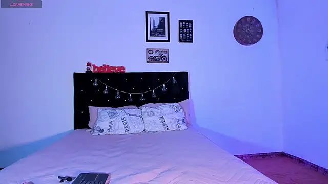 zoe siren online show from January 2026 10:03:01 PM