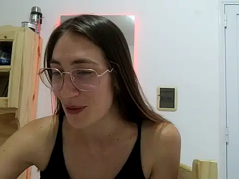 Noracherry online show from February 2026 10:08:01 PM