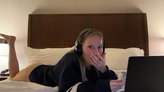 mysunidreamss online show from March 2026 02:11:01 AM