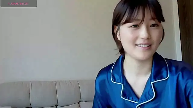 isshiki00 online show from May 2026 02:09:02 AM