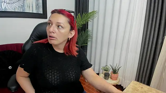 Snapshot of VictoriaPaker chatting on May 2026 01:53:01 PM VictoriaPaker online show from May 2026 01:53:01 PM