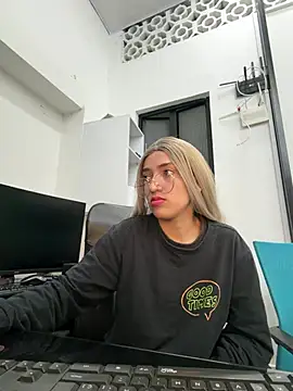 MichaelRossexxx online show from April 2026 12:21:02 PM