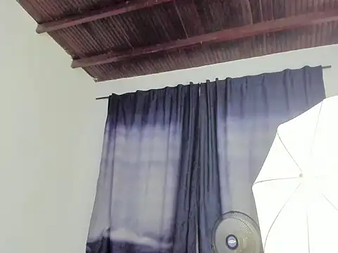 Snapshot of _lissa_02 chatting on January 2026 01:42:02 AM lissa 02 online show from January 2026 01:42:02 AM