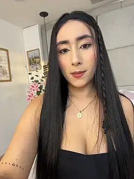 Snapshot of IvonneOwen chatting on July 2026 11:22:01 PM IvonneOwen online show from July 2026 11:22:01 PM