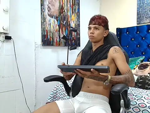 angelcutexx18 online show from March 2026 05:30:01 PM