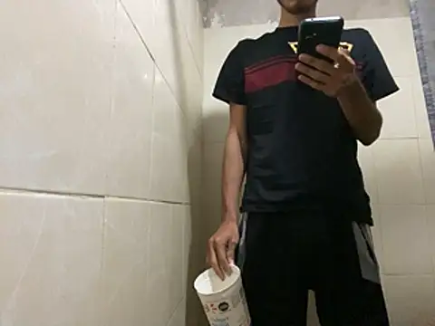 Snapshot of castro24141 chatting on February 2026 02:32:01 PM castro24141 online show from February 2026 02:32:01 PM