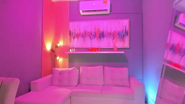 Snapshot of lilian_vergara chatting on February 2026 07:44:02 PM lilian vergara online show from February 2026 07:44:02 PM