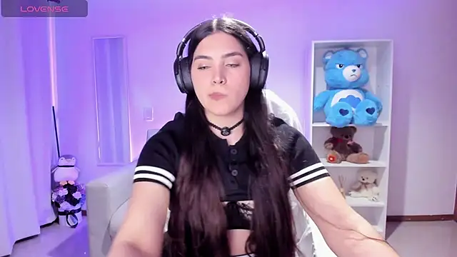 Snapshot of _wtdreamgirl chatting on June 2026 08:18:02 AM wtdreamgirl online show from June 2026 08:18:02 AM