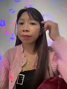 Snapshot of Mayly_lucky2 chatting on April 2026 09:52:01 PM Mayly lucky2 online show from April 2026 09:52:01 PM