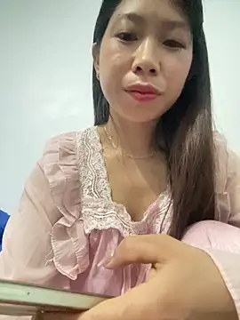 Snapshot of Mayly_lucky2 chatting on May 2026 09:53:02 PM Mayly lucky2 online show from May 2026 09:53:02 PM
