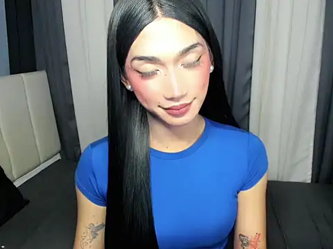 FyangFoxx online show from April 2026 07:58:02 PM