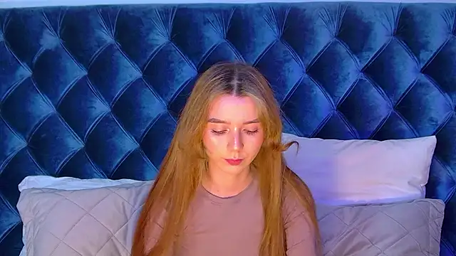 VanessaVienne online show from February 2026 04:27:02 PM