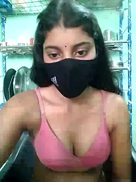 Snapshot of Erotic-Girl chatting on February 2026 04:45:01 AM Erotic-Girl online show from February 2026 04:45:01 AM