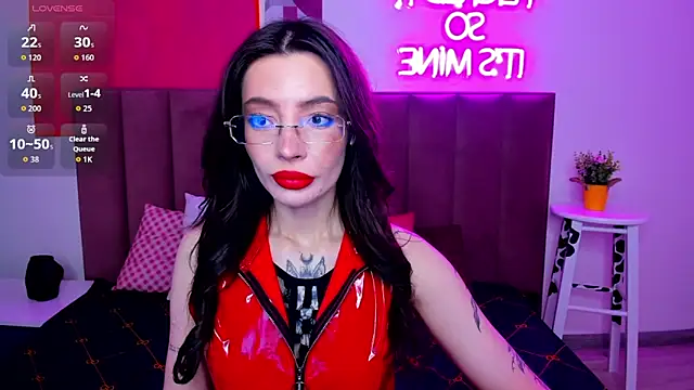 Snapshot of IvyDainty chatting on May 2026 01:25:01 AM IvyDainty online show from May 2026 01:25:01 AM