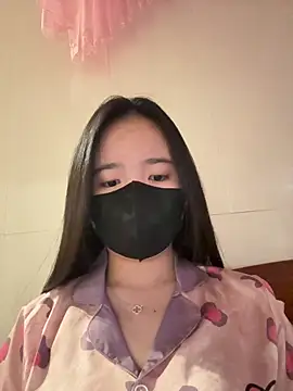 Gwen879 online show from March 2026 12:03:01 AM