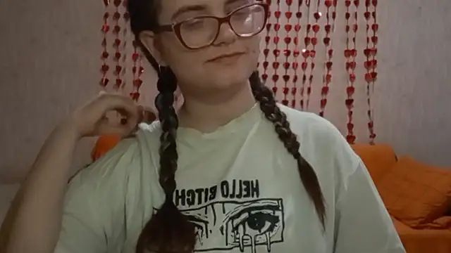 Snapshot of Miyabeee chatting on March 2026 07:23:01 AM Miyabeee online show from March 2026 07:23:01 AM