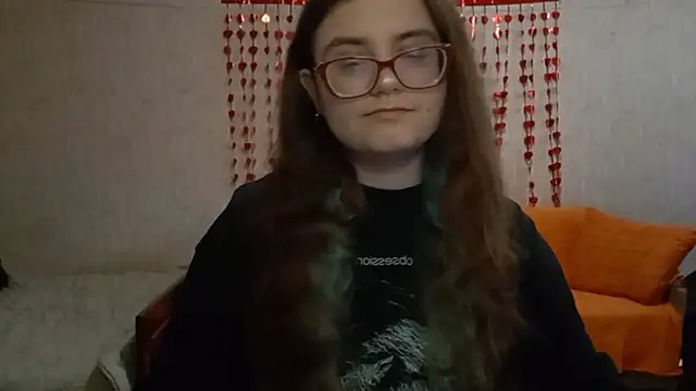 Snapshot of Miyabeee chatting on April 2026 09:43:01 AM Miyabeee online show from April 2026 09:43:01 AM