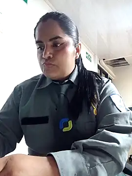 Isabel 3 online show from April 2026 12:27:01 AM