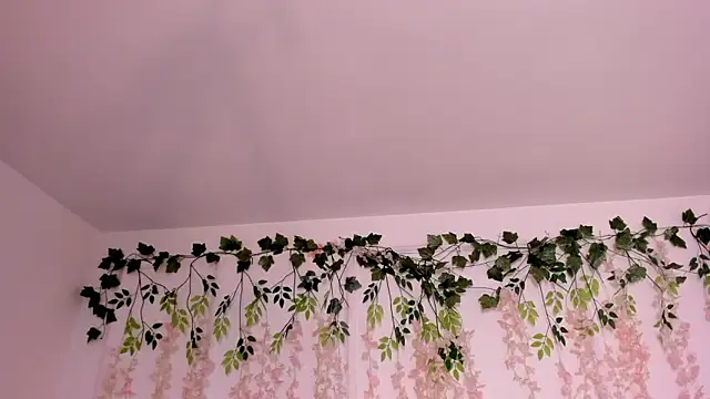 lizz lunna online show from March 2026 09:53:01 PM