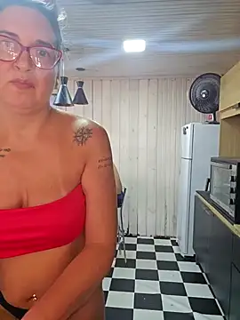 Snapshot of bellafortune69 chatting on February 2026 02:14:01 PM bellafortune69 online show from February 2026 02:14:01 PM