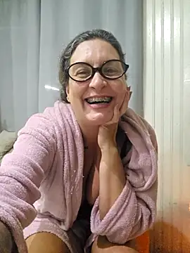 Snapshot of bellafortune69 chatting on July 2026 01:07:02 AM bellafortune69 online show from July 2026 01:07:02 AM
