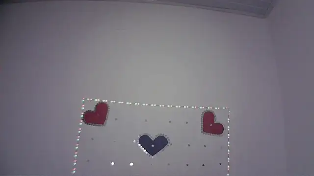 Mia Suarez7 online show from April 2026 02:48:02 PM