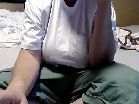 Snapshot of Santanna77 chatting on June 2026 07:32:02 AM Santanna77 online show from June 2026 07:32:02 AM