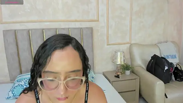 Snapshot of Miaaffox chatting on February 2026 08:03:02 PM Miaaffox online show from February 2026 08:03:02 PM