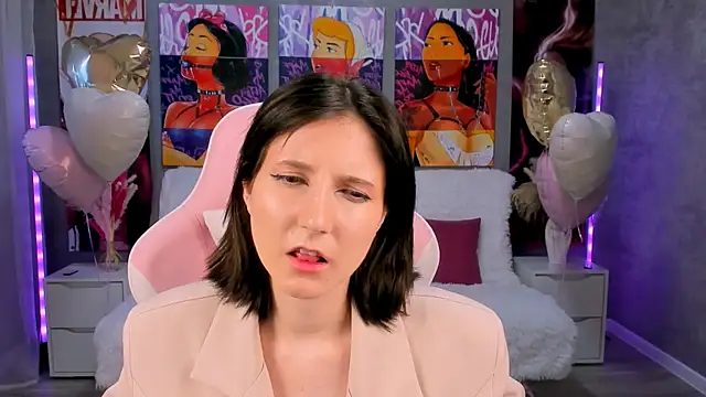 KikaOsterman online show from February 2026 12:35:01 PM