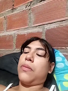 triana-hot18 online show from February 2026 12:32:02 PM