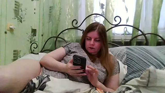 Snapshot of DarkRose0104 chatting on January 2026 06:51:02 AM DarkRose0104 online show from January 2026 06:51:02 AM