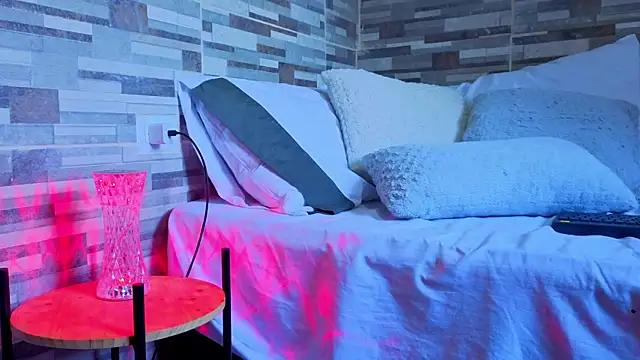 joelcallvil1 online show from April 2026 01:34:01 PM