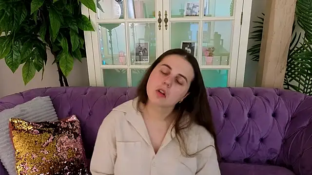 Snapshot of MikaFoxy chatting on April 2026 06:19:01 AM MikaFoxy online show from April 2026 06:19:01 AM