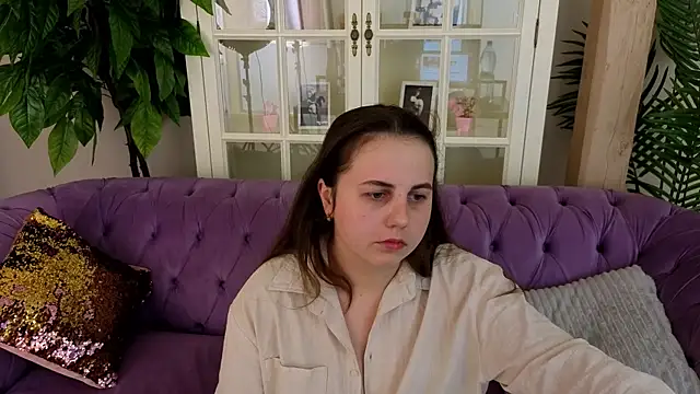 Snapshot of MikaFoxy chatting on April 2026 05:45:02 AM MikaFoxy online show from April 2026 05:45:02 AM