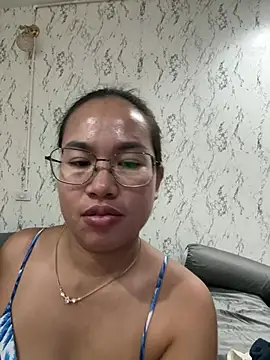 Snapshot of Ponthip chatting on May 2026 04:44:02 PM Ponthip online show from May 2026 04:44:02 PM