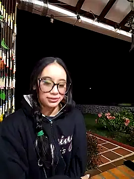 l0lita emi online show from February 2026 10:23:02 AM