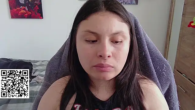 yessica gomez01 online show from April 2026 06:52:01 PM