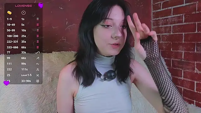 LisaBunnyy online show from May 2026 09:52:02 PM