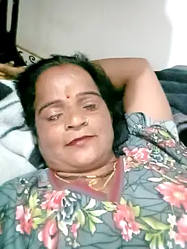 Snapshot of kiiuu_sexe chatting on April 2026 05:43:02 PM kiiuu sexe online show from April 2026 05:43:02 PM