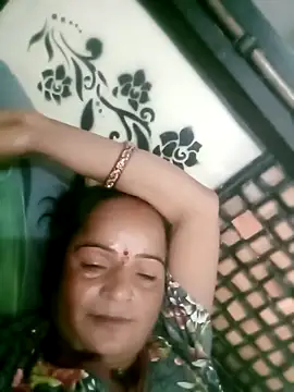 Snapshot of kiiuu_sexe chatting on April 2026 04:17:01 AM kiiuu sexe online show from April 2026 04:17:01 AM