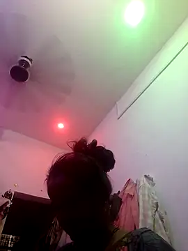 Snapshot of kiiuu_sexe chatting on April 2026 08:09:02 PM kiiuu sexe online show from April 2026 08:09:02 PM