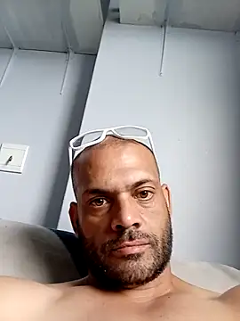 someone2lookAT online show from January 2026 02:11:01 PM