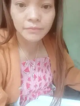 Snapshot of jjennyyy chatting on April 2026 02:37:02 AM jjennyyy online show from April 2026 02:37:02 AM